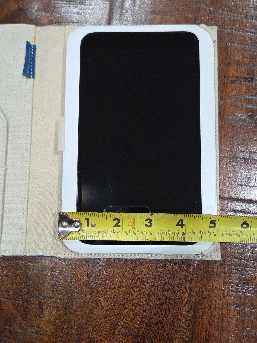Nook E-Reader & Jonathon Adler Case